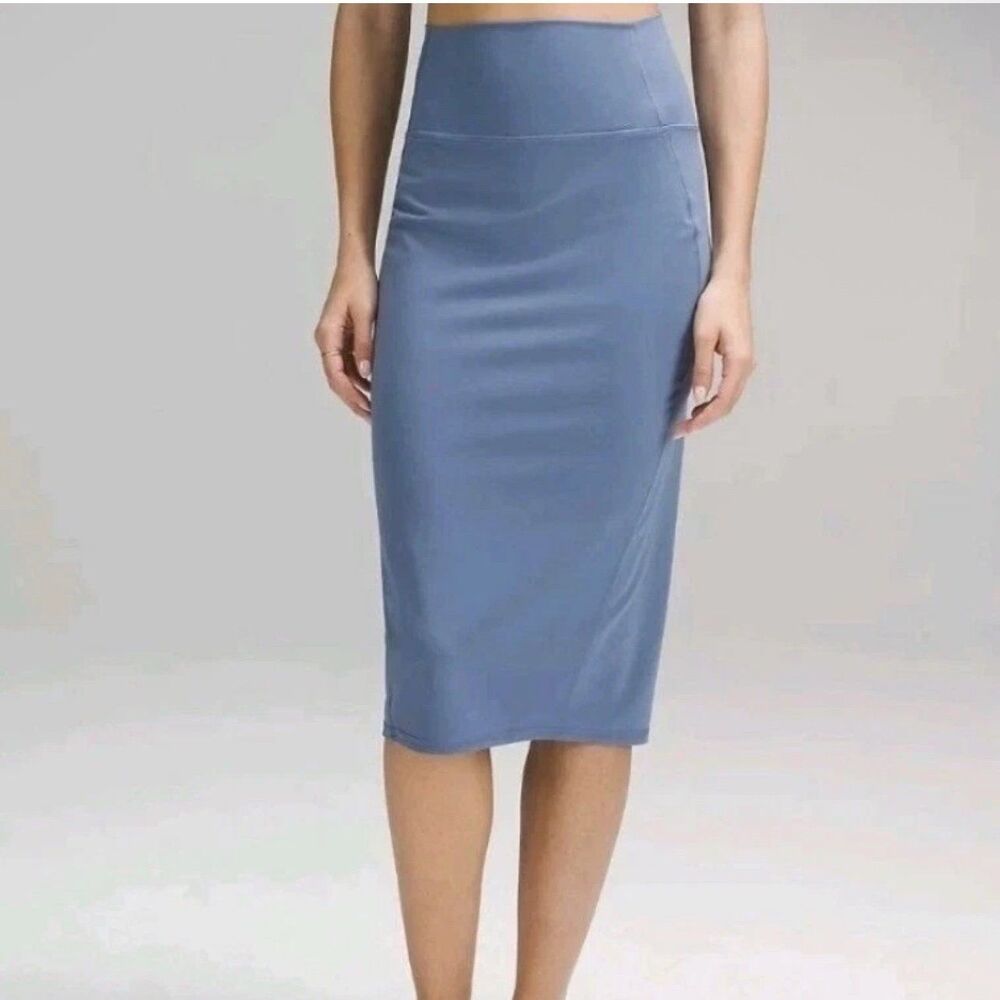 Lululemon Nulu Slim-Fit High-Rise Skirt Oasis Blue Size 6 NWT